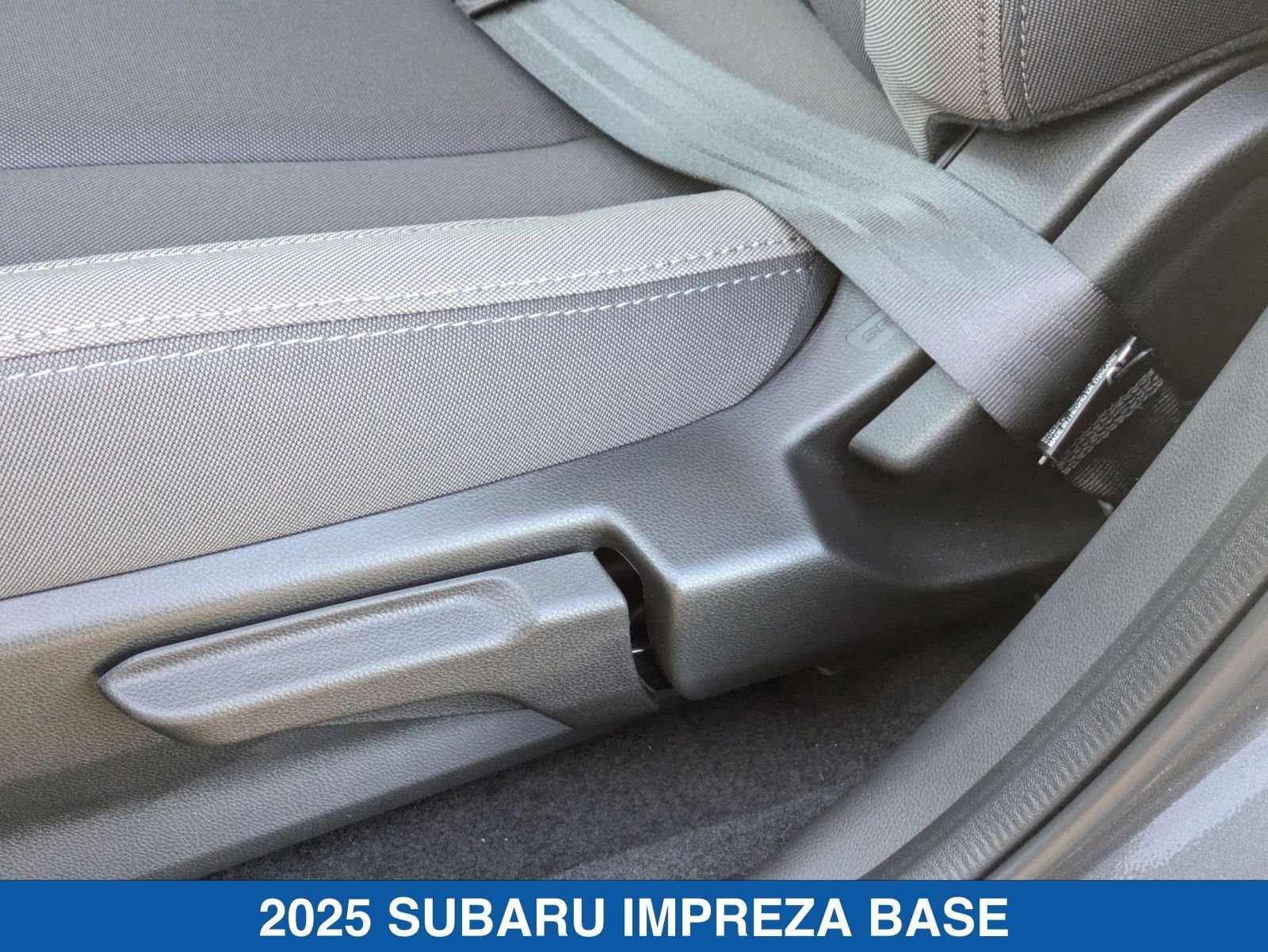 Certified 2025 Subaru Impreza 2.0i AWD/4WD image 9
