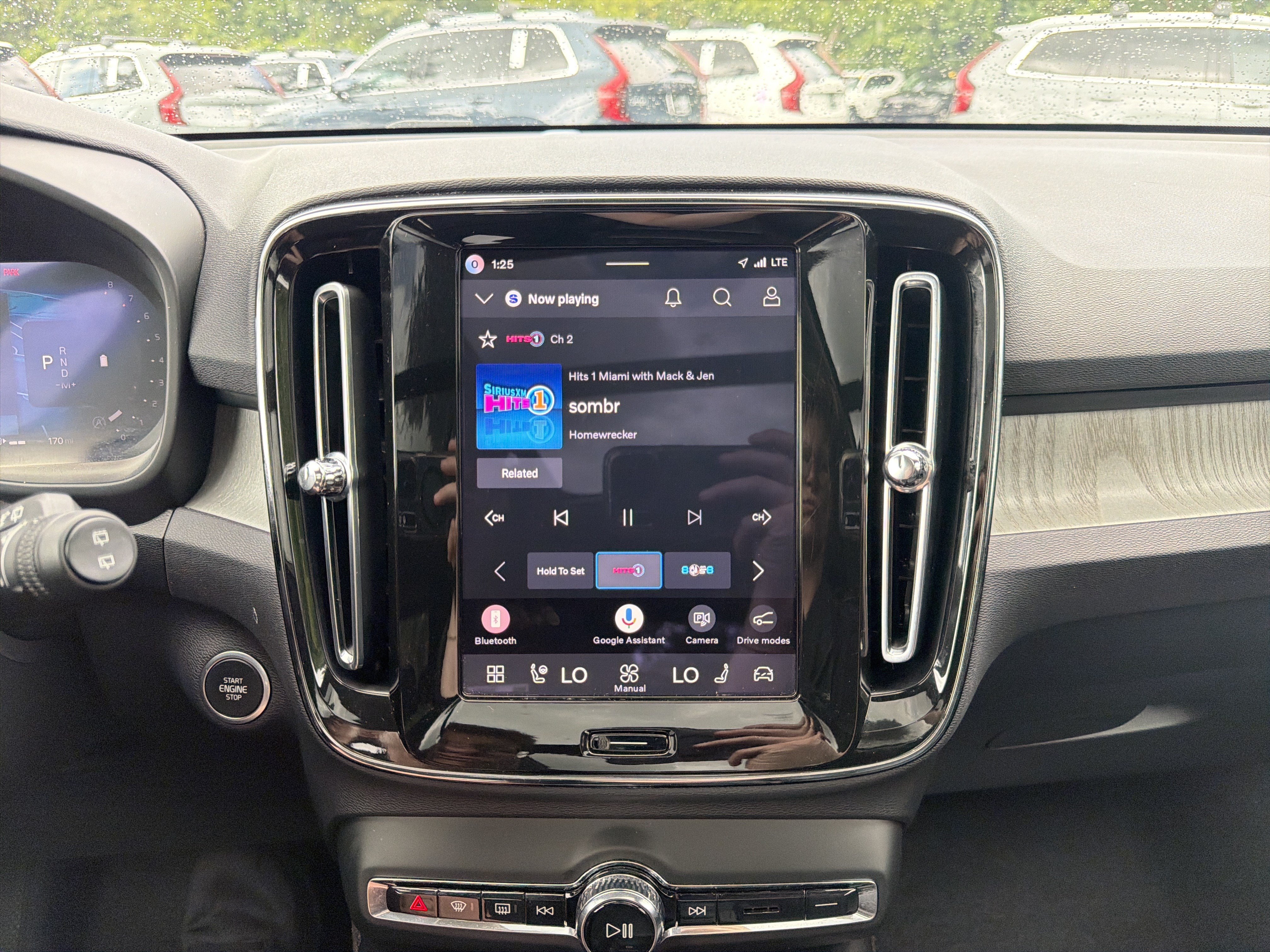 Certified 2026 Volvo XC40 B5 Plus AWD/4WD image 23