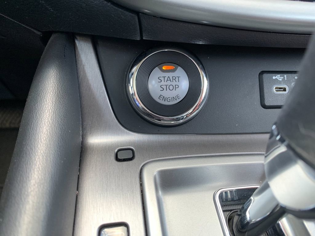 Used 2022 Nissan Murano S image 27