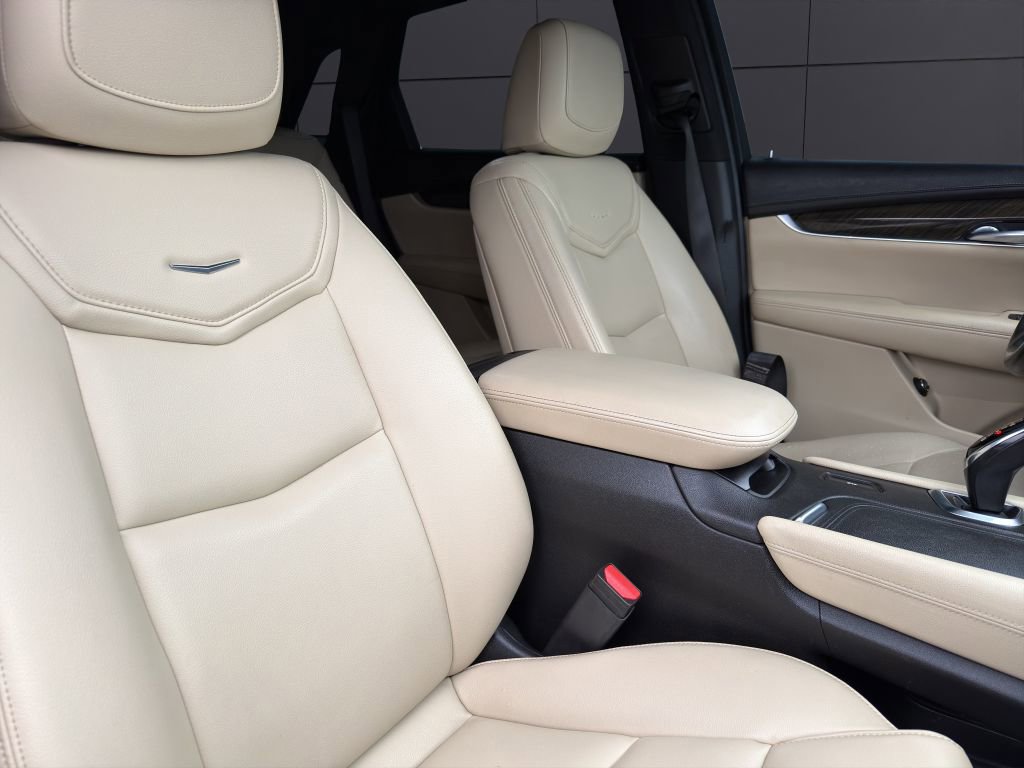 Used 2018 Cadillac XT5 FWD w/ LPO, Wheel Lock Package image 19