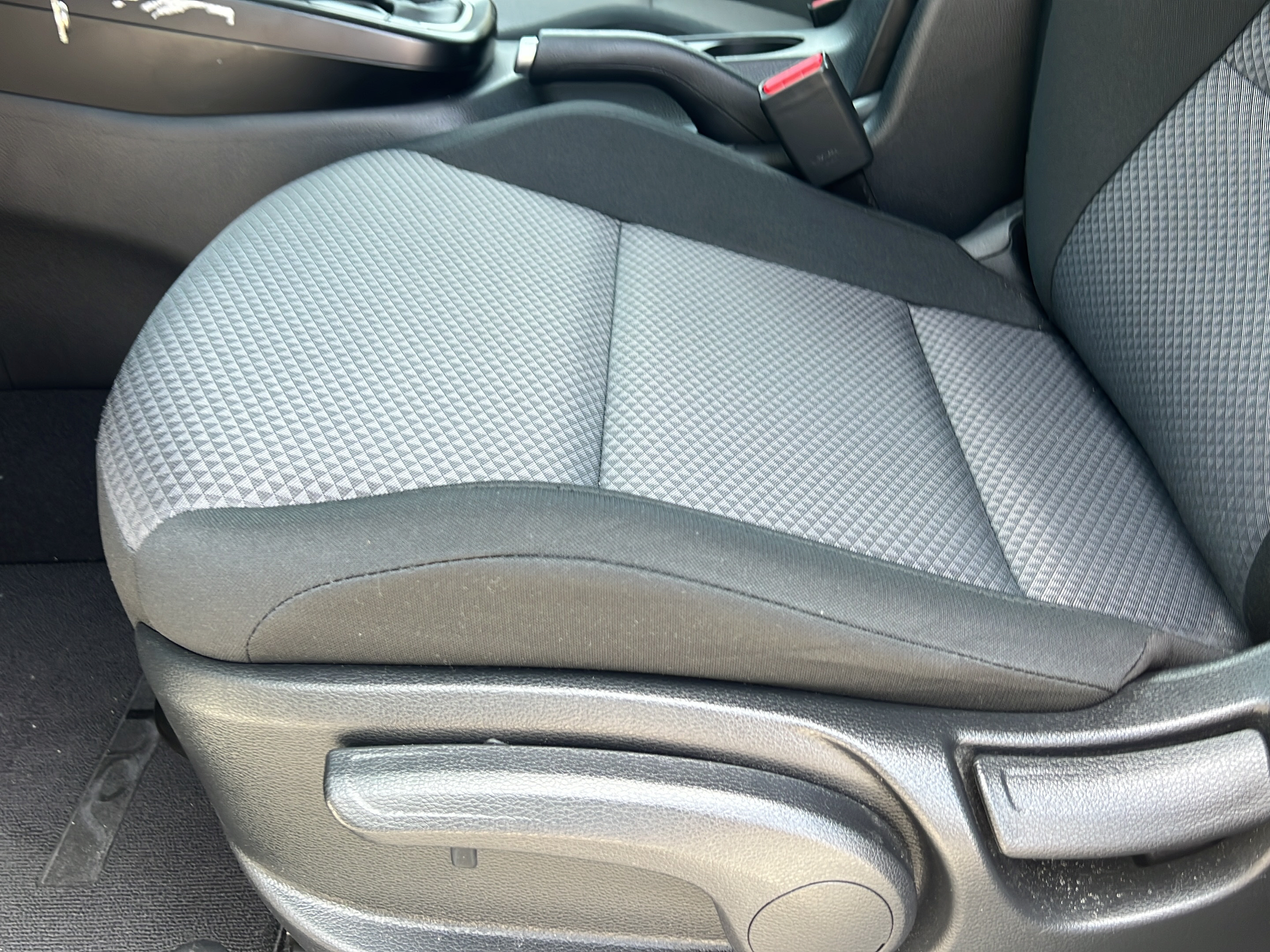 Certified 2025 Kia Soul LX w/ LX Technology Package FWD image 17