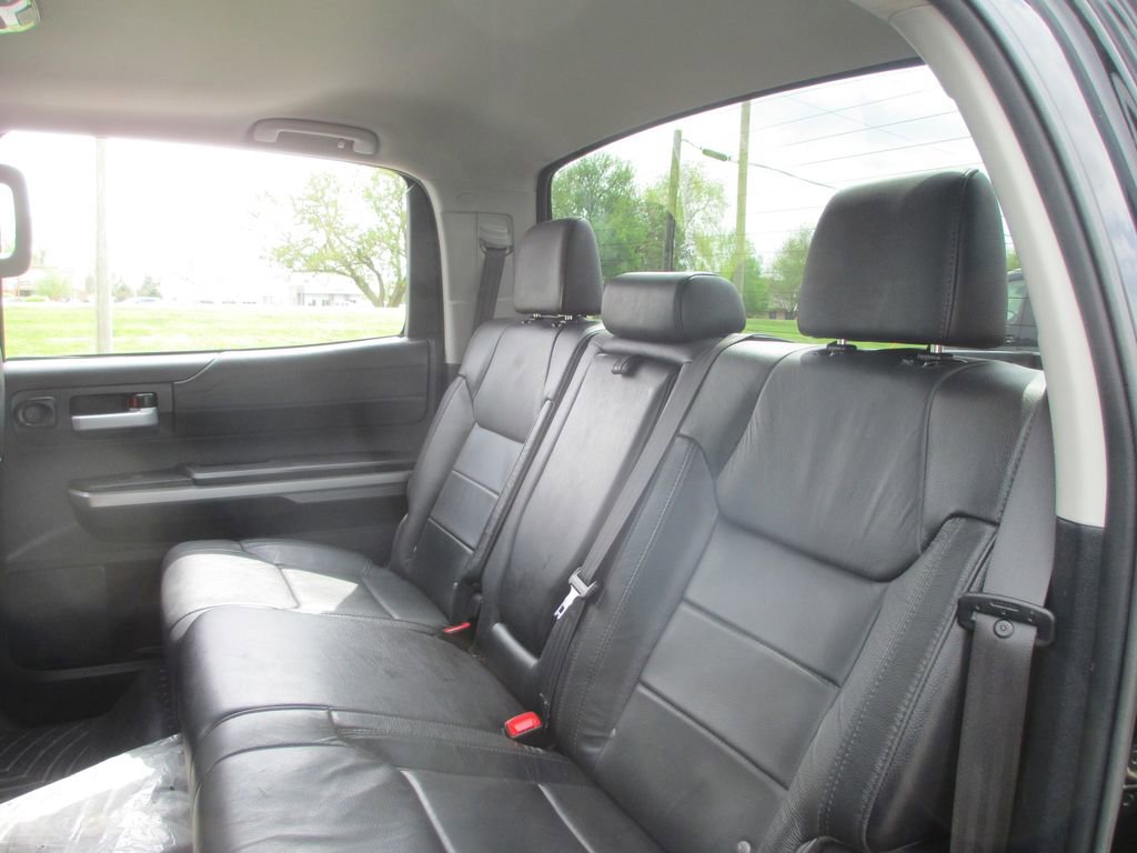 Used 2015 Toyota Tundra Limited w/ Limited Premium Package image 21