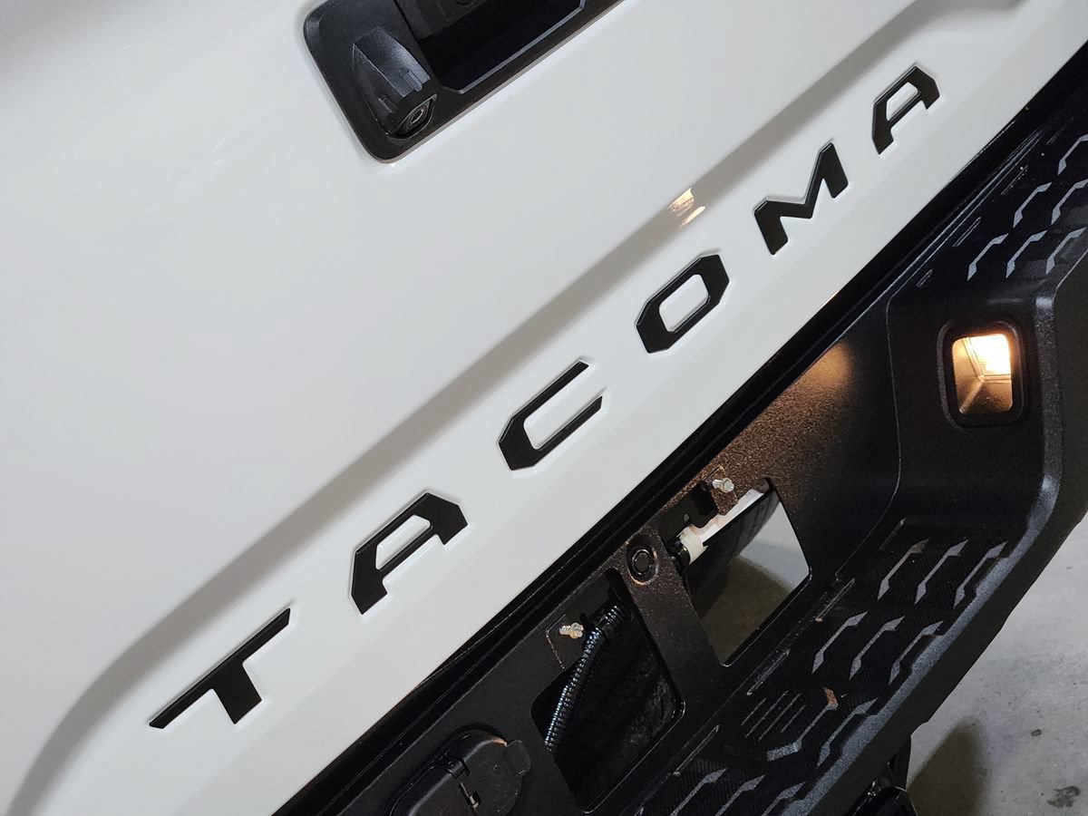 Used 2022 Toyota Tacoma SR5 RWD image 25
