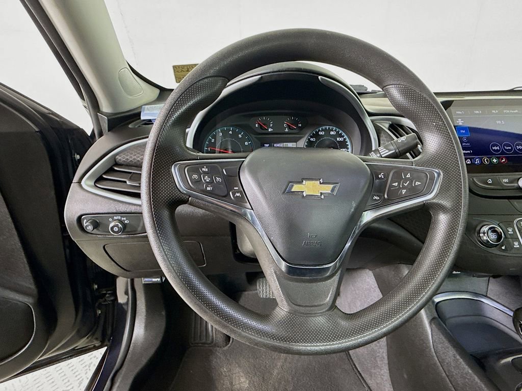 Used 2023 Chevrolet Malibu LT image 11
