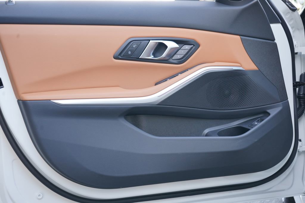 New 2026 BMW 330i Sedan w/ Convenience Package image 9