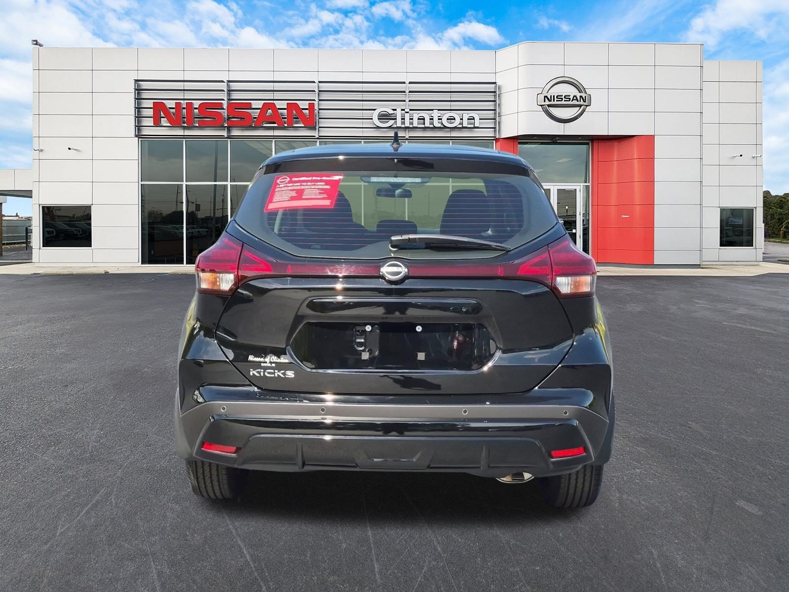 Used 2025 Nissan Kicks Play S FWD image 4