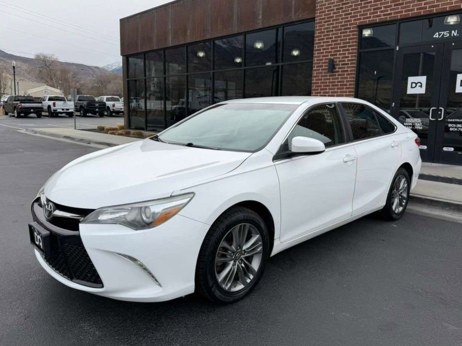 Used 2016 Toyota Camry SE image 10