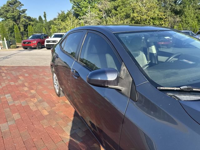 Used 2015 Toyota Corolla LE FWD image 18