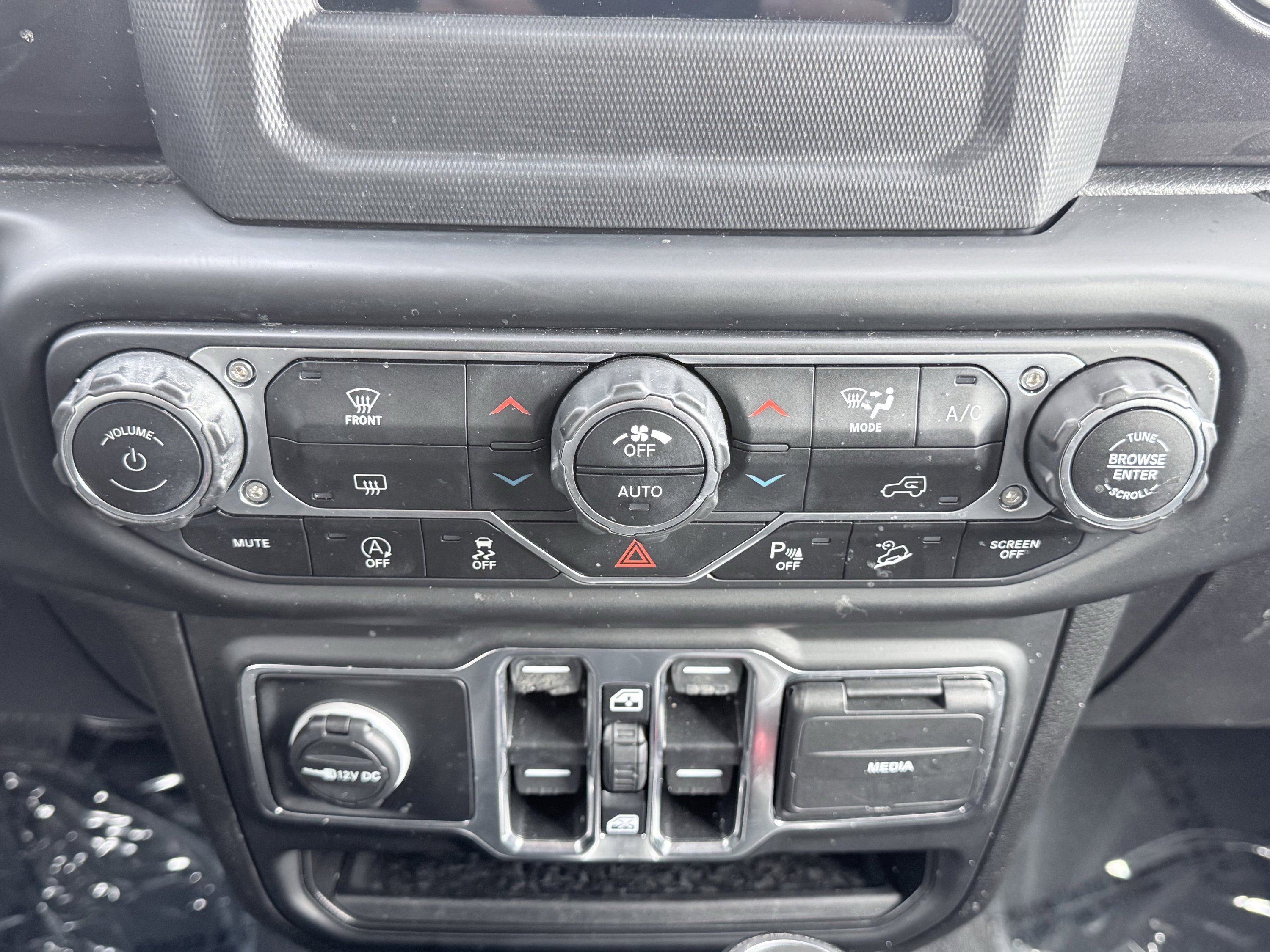 Used 2021 Jeep Wrangler Unlimited Sport AWD/4WD image 59