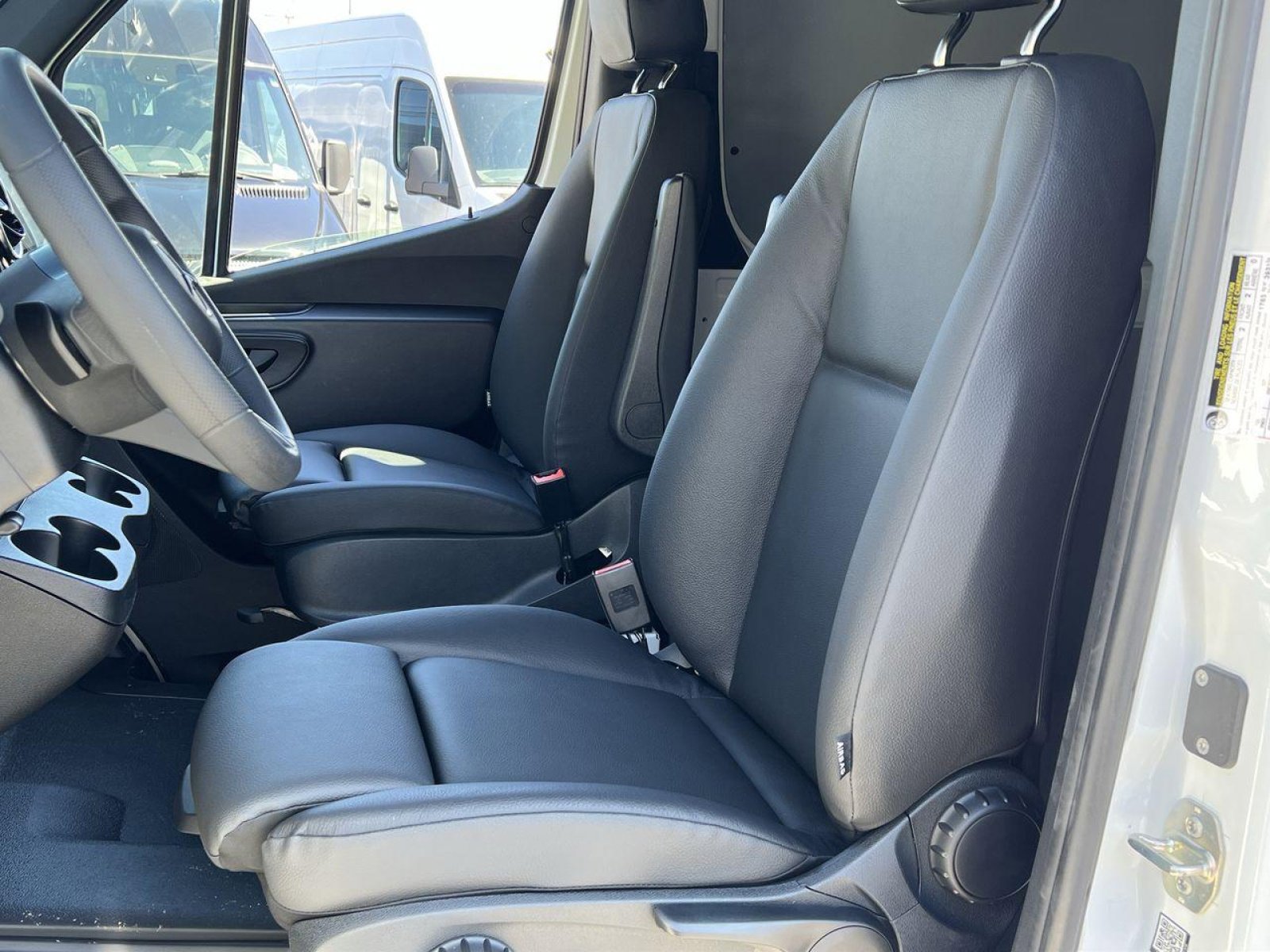 New 2025 Mercedes-Benz Sprinter 2500 image 11