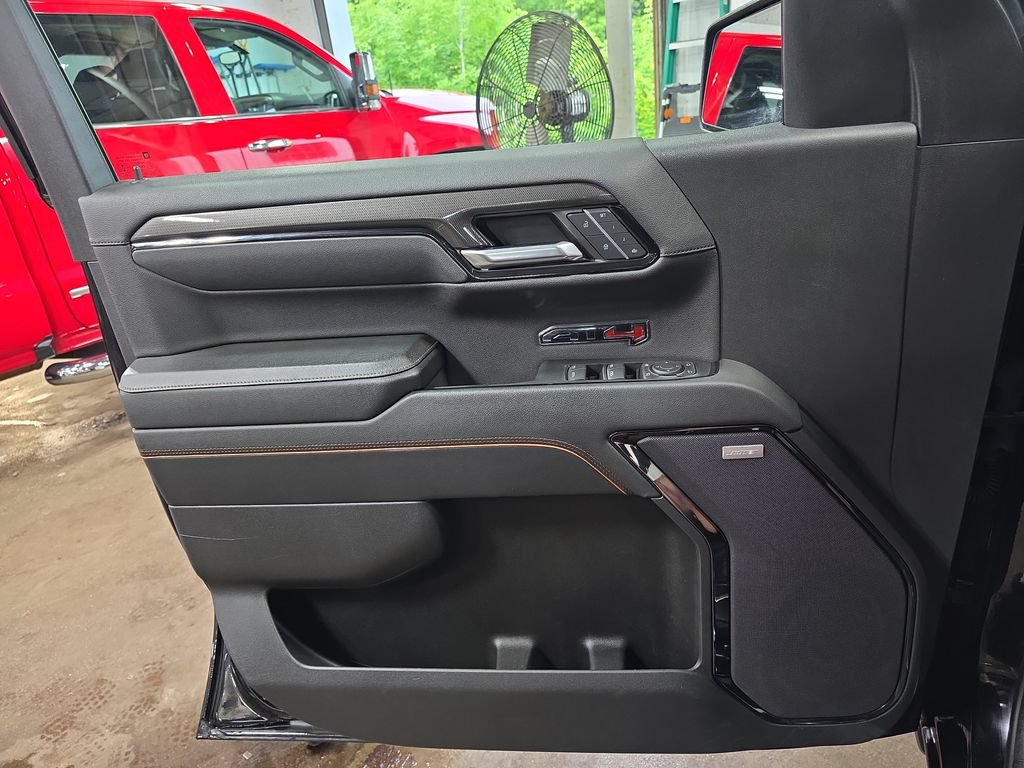 Used 2023 GMC Sierra 1500 AT4 w/ Technology Package AWD/4WD image 25
