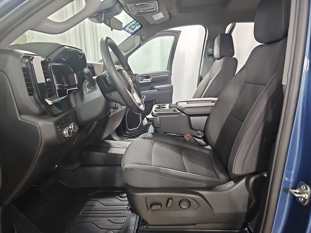 Certified 2025 GMC Sierra 1500 Elevation image 18