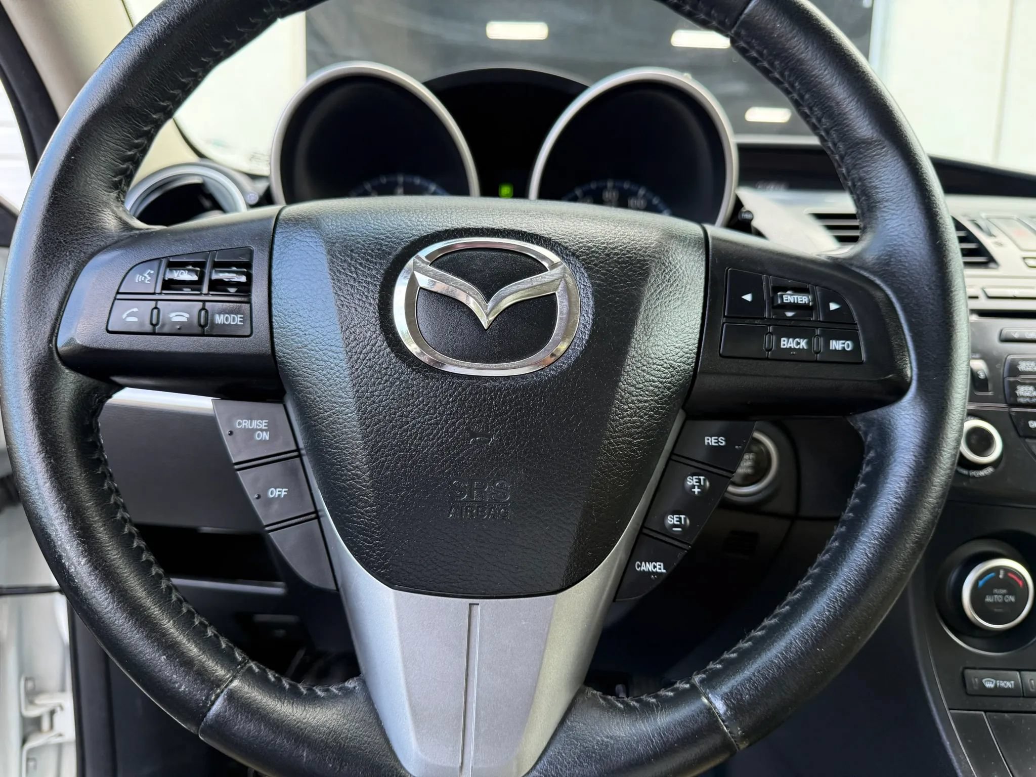 Used 2013 MAZDA MAZDA3 i Touring FWD image 27