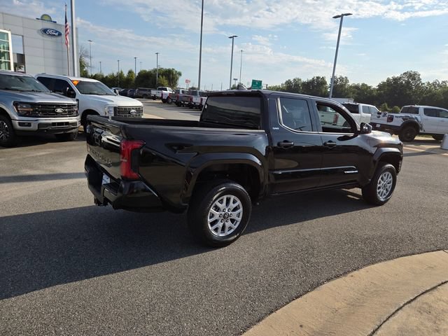 Used 2025 Toyota Tacoma SR5 RWD image 12
