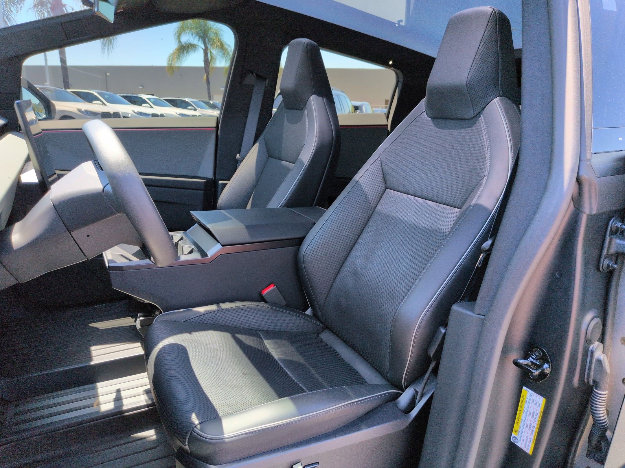 Used 2024 Tesla Cybertruck Cyberbeast AWD/4WD image 15