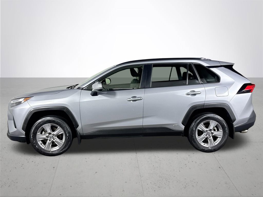 Used 2024 Toyota RAV4 XLE image 9