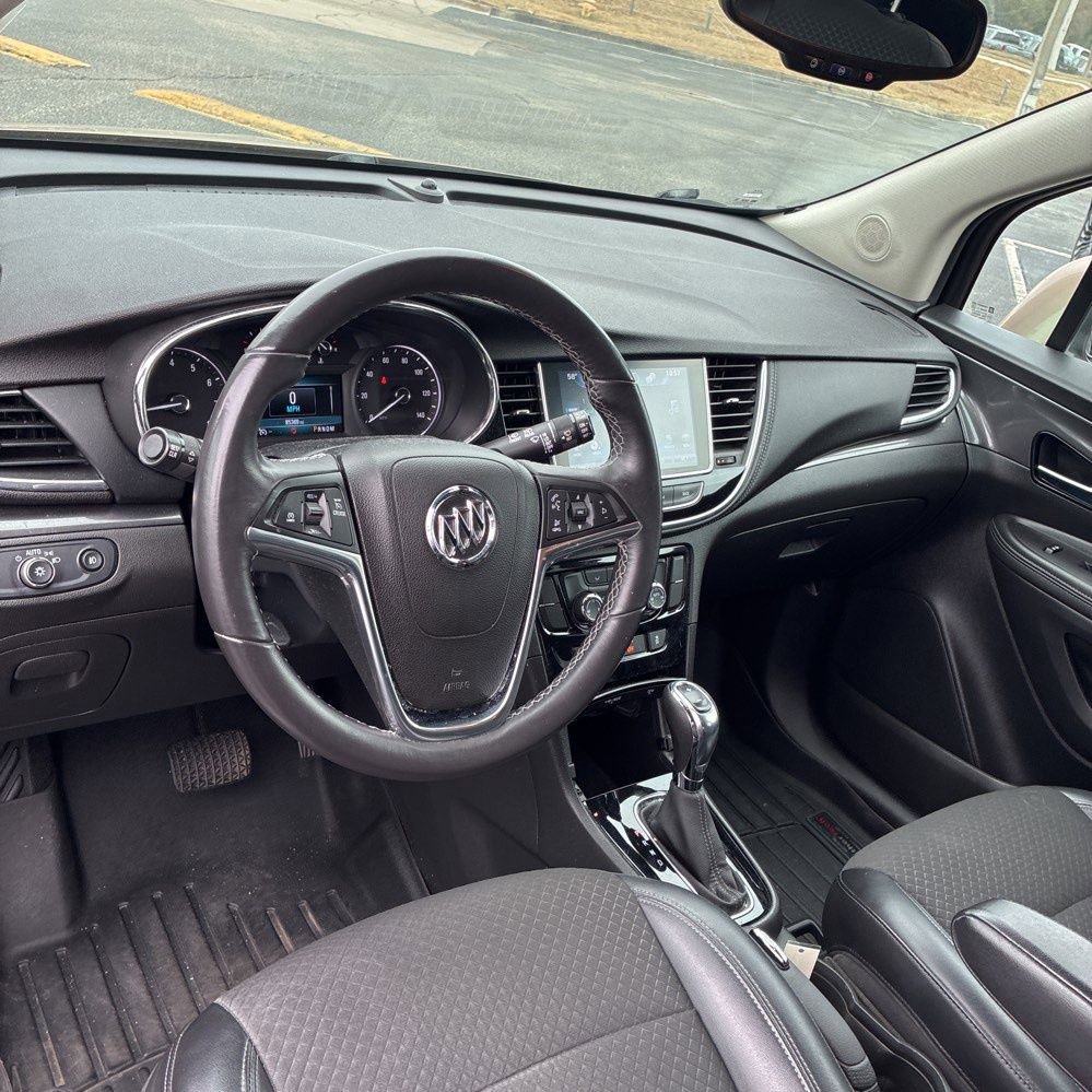 Used 2018 Buick Encore Sport Touring image 16