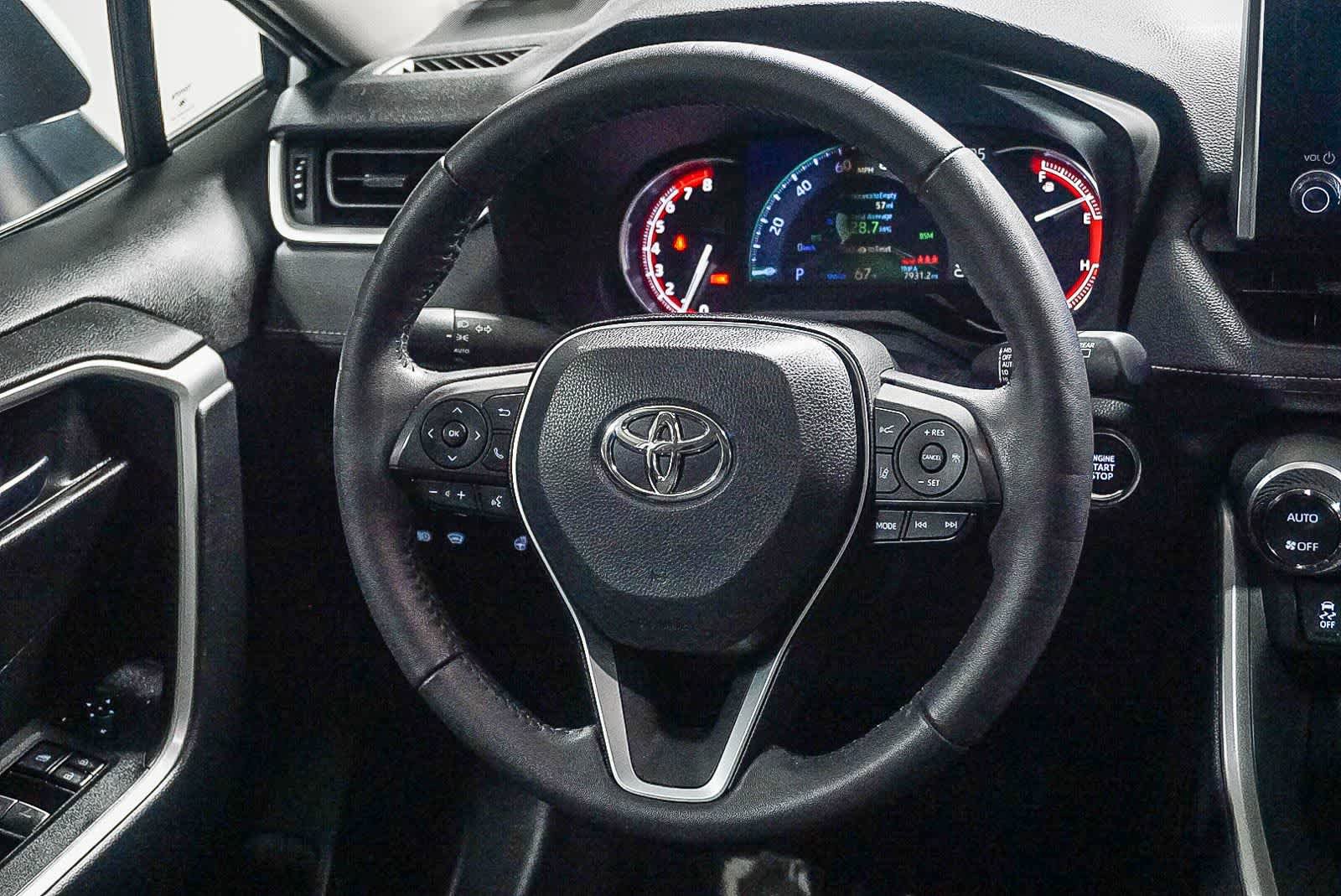 Certified 2023 Toyota RAV4 XLE w/ Convenience Package FWD image 18