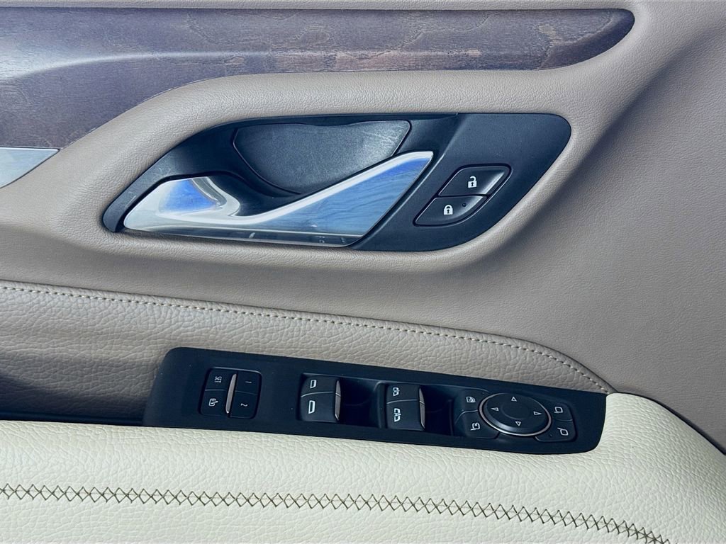 Used 2021 GMC Yukon Denali w/ Denali Premium Package image 23