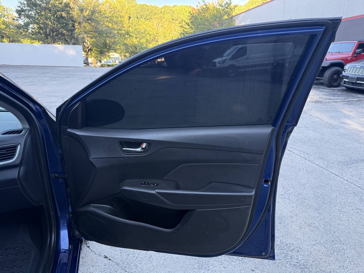 Used 2022 Hyundai Accent SE FWD image 27