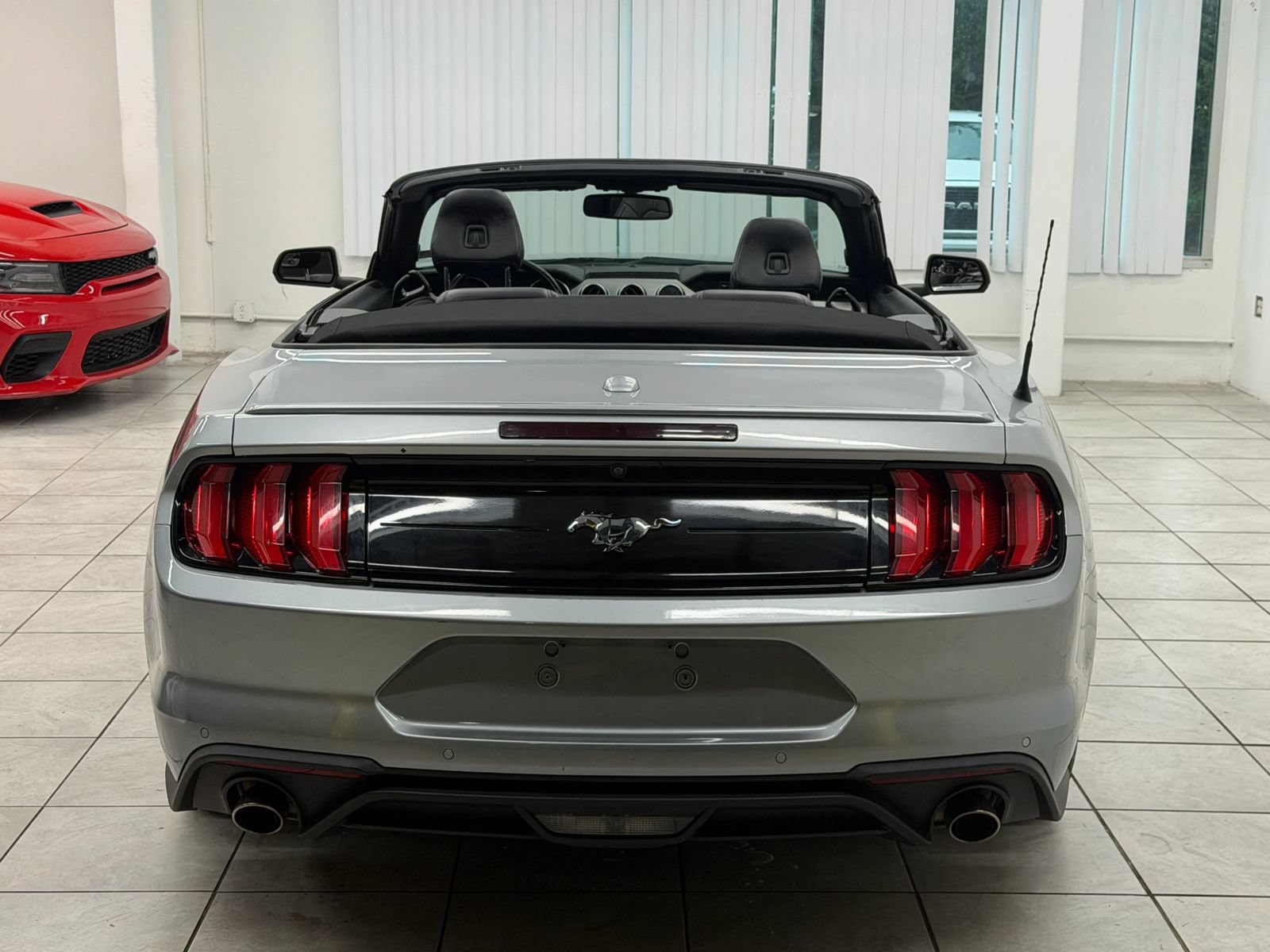 Used 2020 Ford Mustang Premium RWD image 8