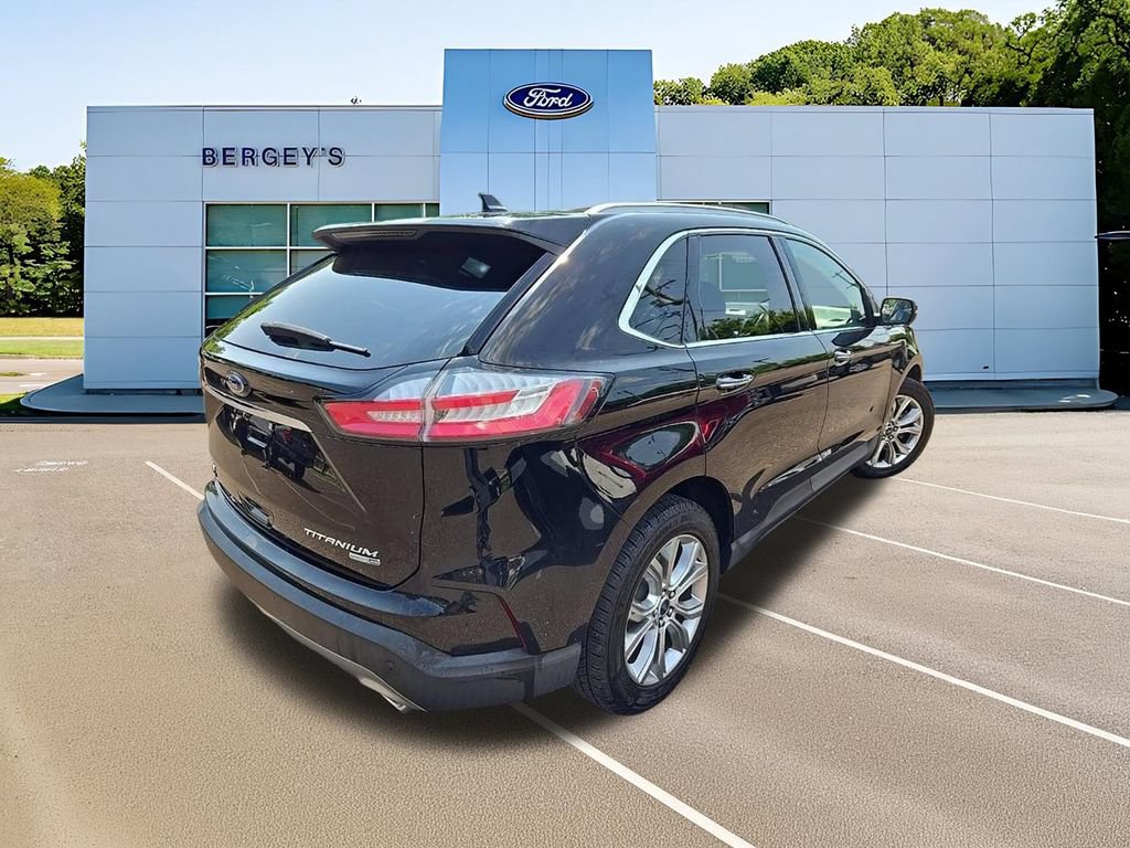 Certified 2019 Ford Edge Titanium w/ Cold Weather Package AWD/4WD image 4