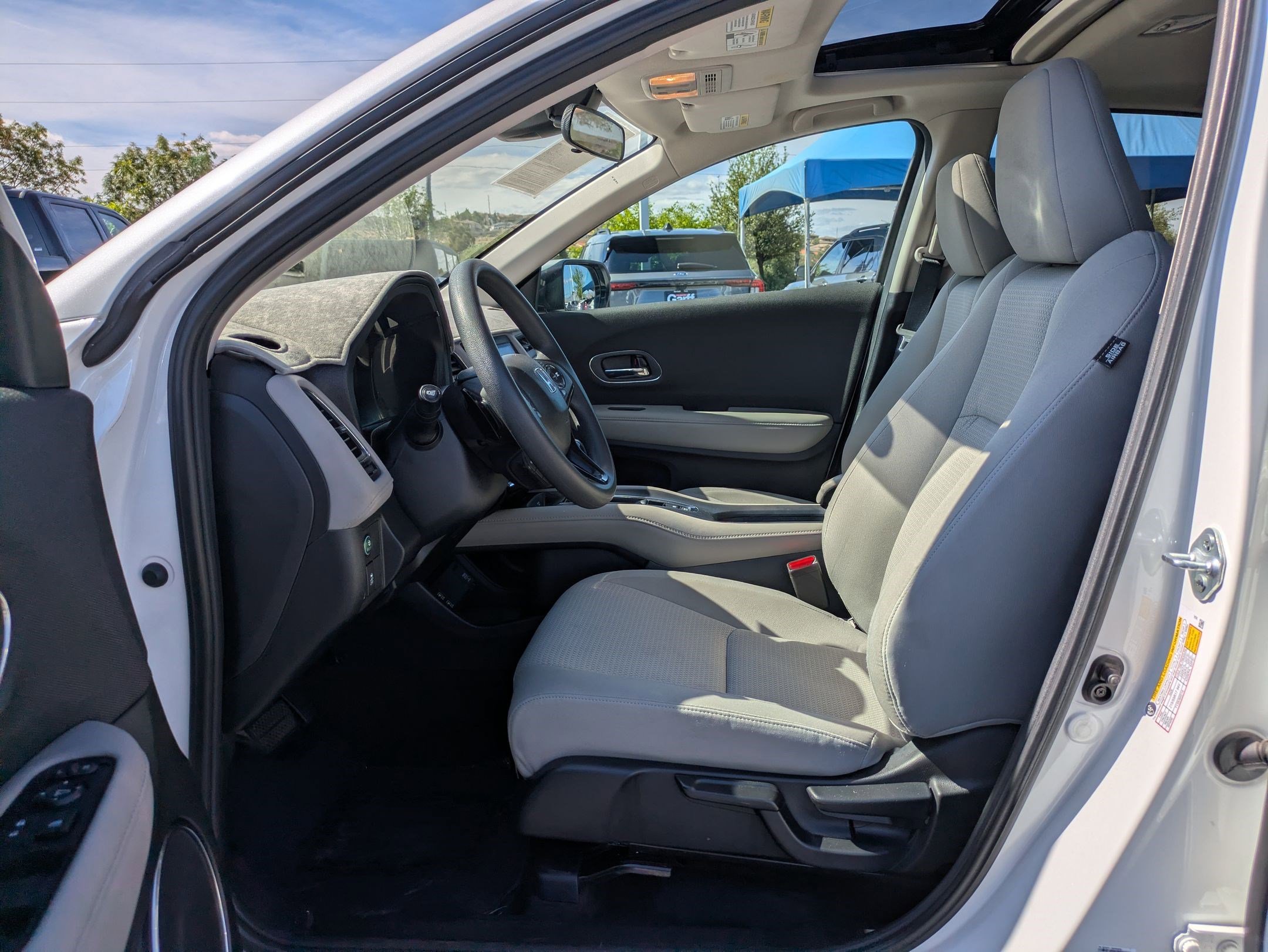 Used 2022 Honda HR-V EX image 15