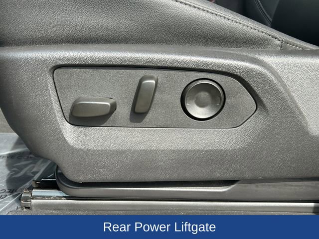 Used 2025 Chevrolet Suburban Z71 AWD/4WD image 21