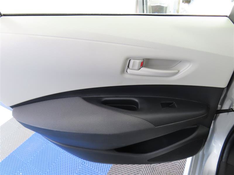 Used 2025 Toyota Corolla LE AWD/4WD image 27