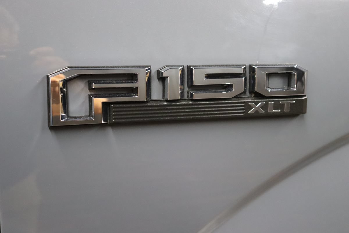 Used 2019 Ford F150 XLT w/ Equipment Group 302A Luxury AWD/4WD image 9
