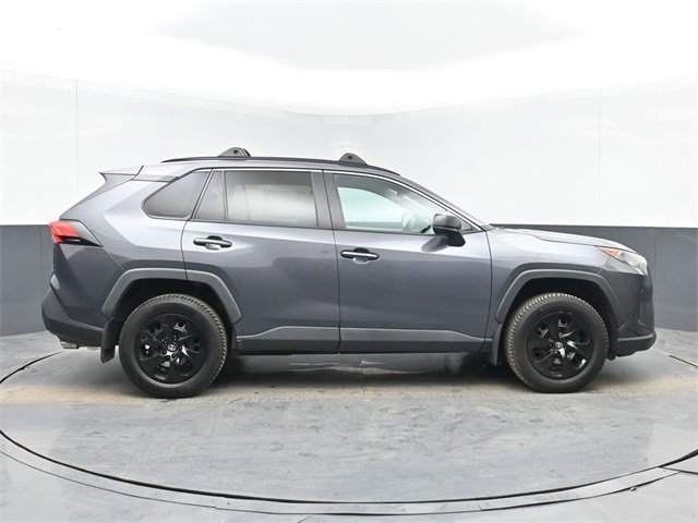 Used 2021 Toyota RAV4 LE image 11