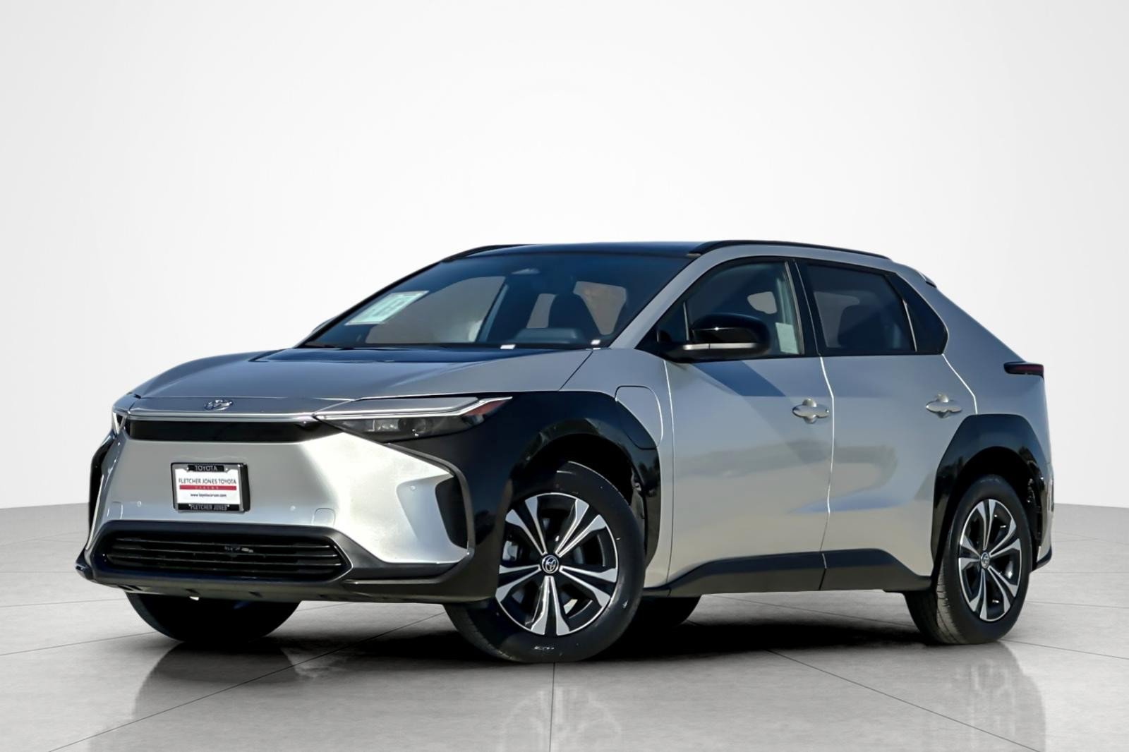 Used 2023 Toyota bZ4X XLE w/ Weather Package image 1