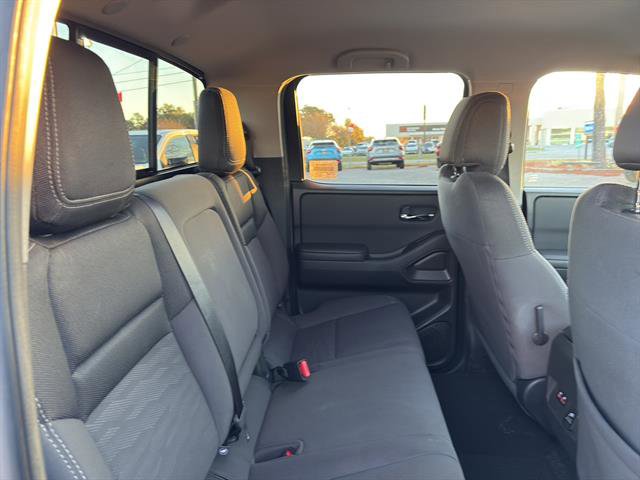 Used 2024 Nissan Frontier SV w/ SV Convenience Package AWD/4WD image 10