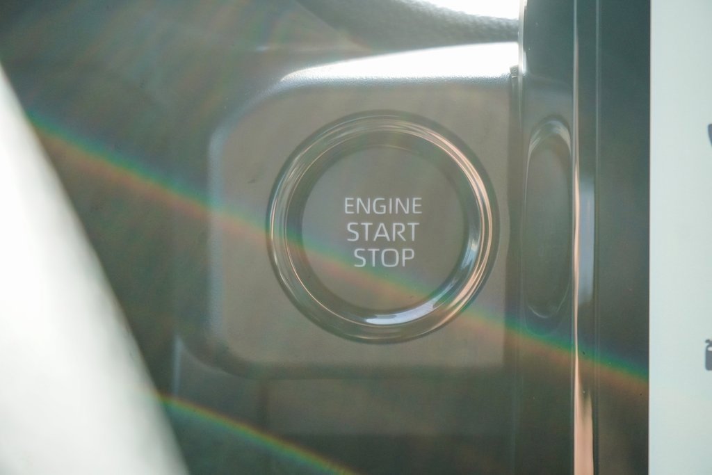 Used 2025 Toyota Tacoma Limited image 25