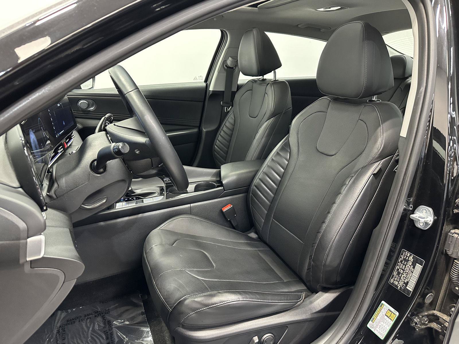 Certified 2023 Hyundai Elantra Limited FWD image 15