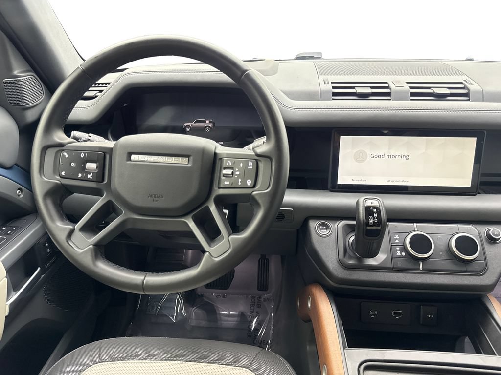 Used 2024 Land Rover Defender 110 X-Dynamic SE AWD/4WD image 53