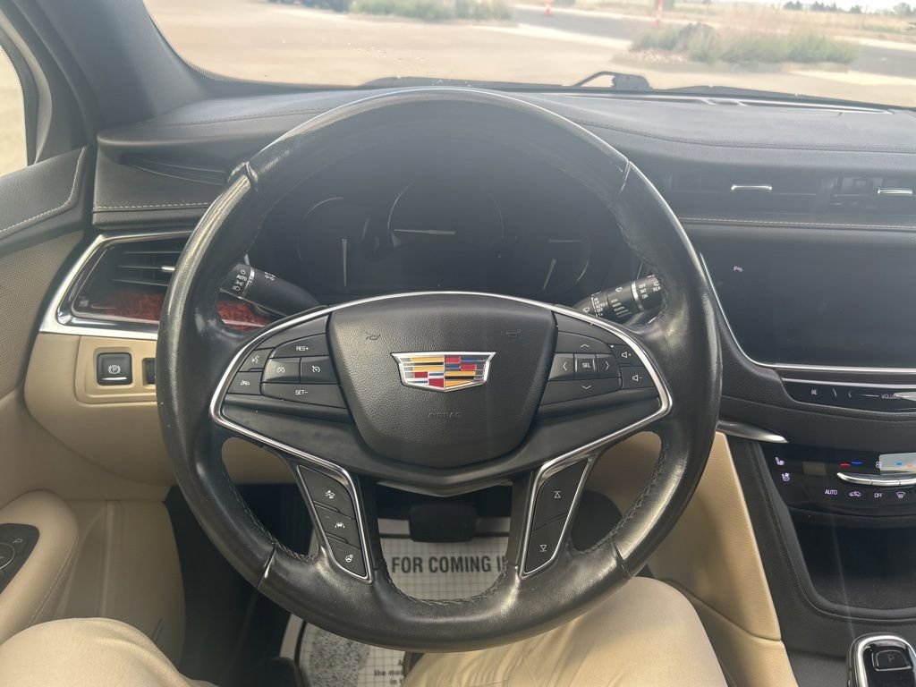 Used 2019 Cadillac XT5 Premium Luxury AWD/4WD image 16