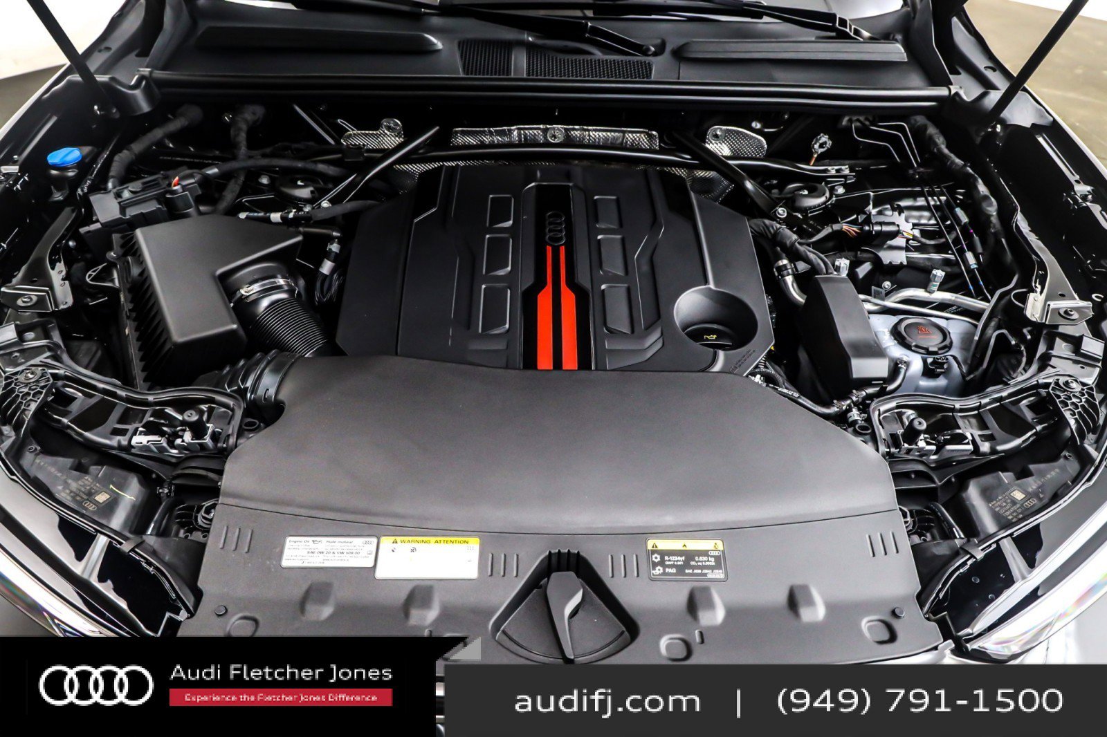 New 2025 Audi SQ5 Prestige image 11