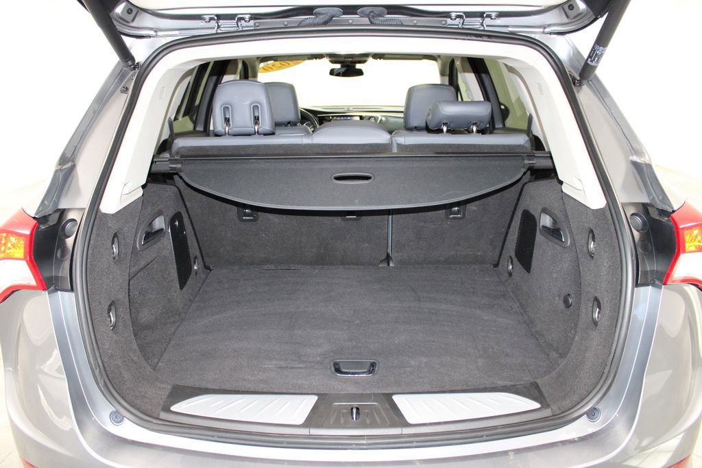 Used 2020 Buick Envision Premium w/ Driver Confidence Package image 14