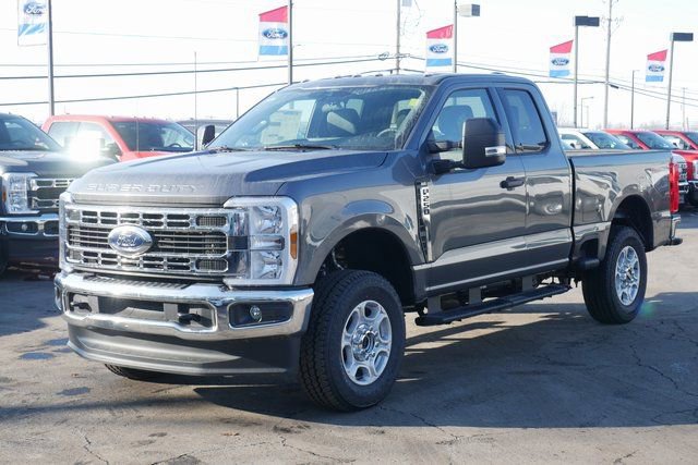 New 2026 Ford F250 XLT w/ FX4 Off-Road Package image 6