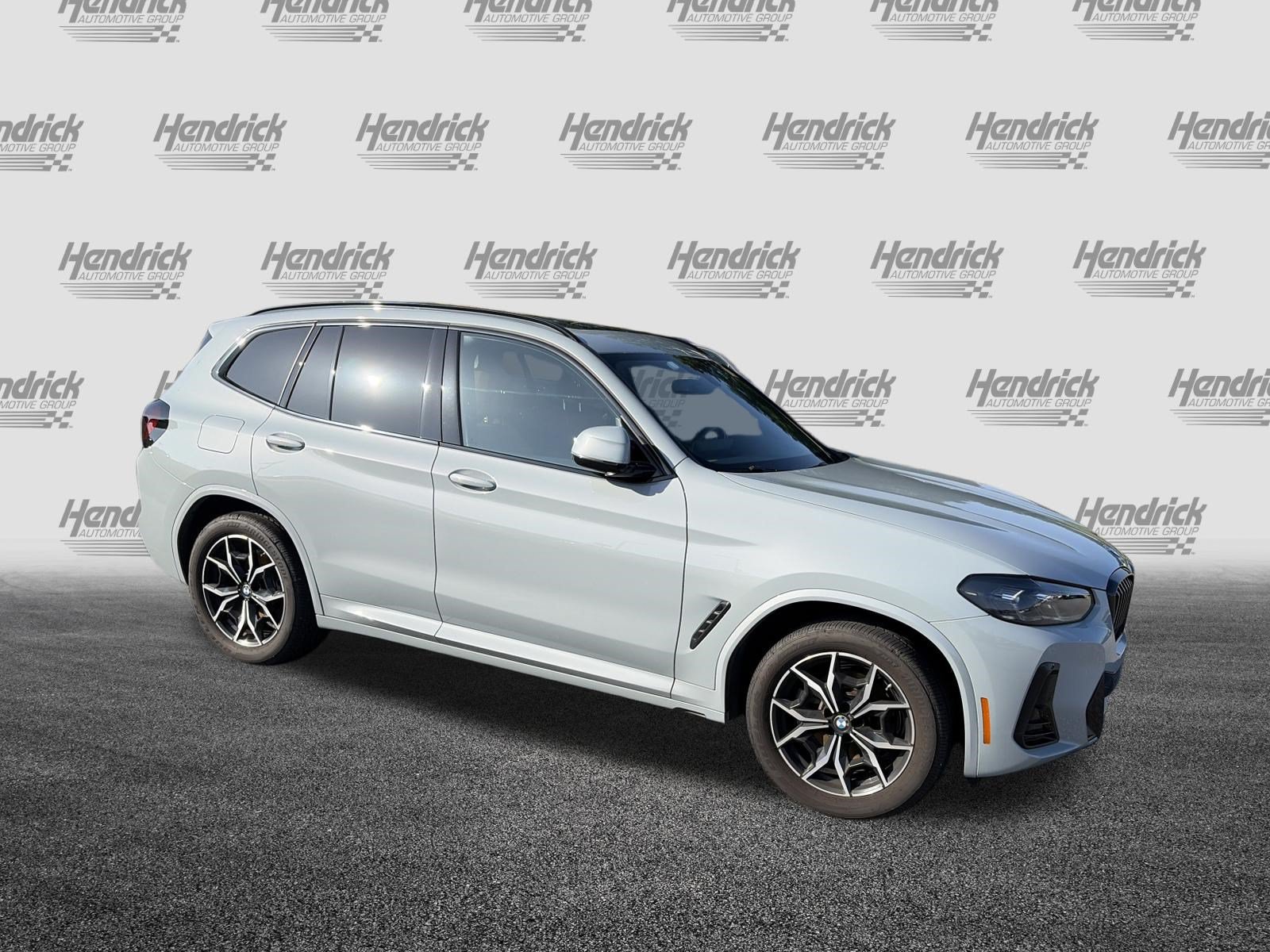 Used 2024 BMW X3 xDrive30i w/ Premium Package w/ZPA AWD/4WD image 2