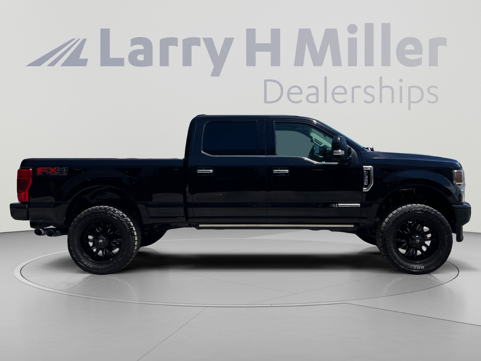 Used 2021 Ford F350 Limited w/ FX4 Off-Road Package AWD/4WD image 6
