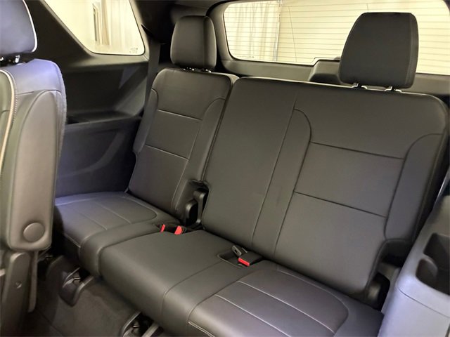 Used 2023 Chevrolet Traverse Premier image 18