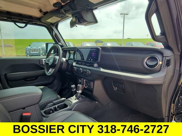 Used 2024 Jeep Wrangler Unlimited Sahara w/ Safety Group AWD/4WD image 29