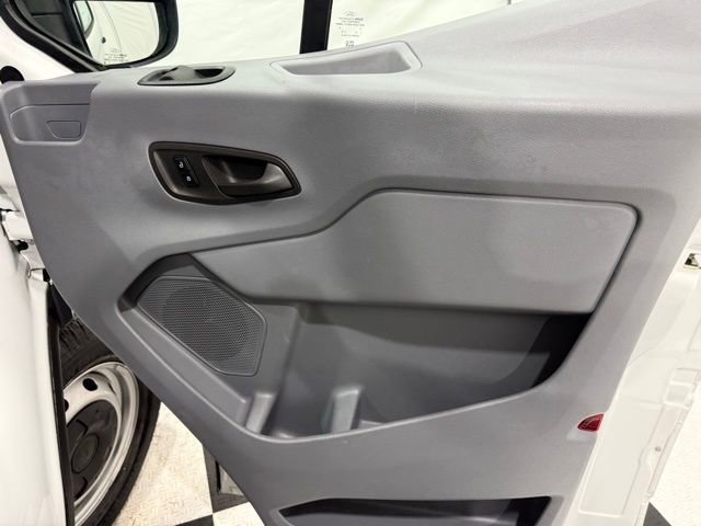 Used 2015 Ford Transit 350 XL image 17