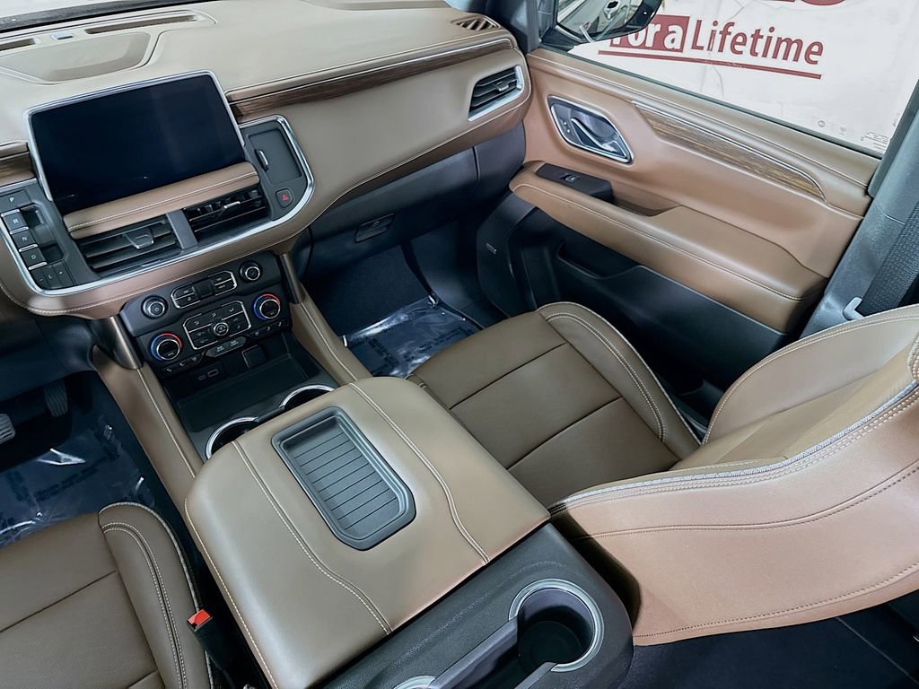 Used 2024 Chevrolet Suburban High Country w/ Advanced Technology Package AWD/4WD image 26