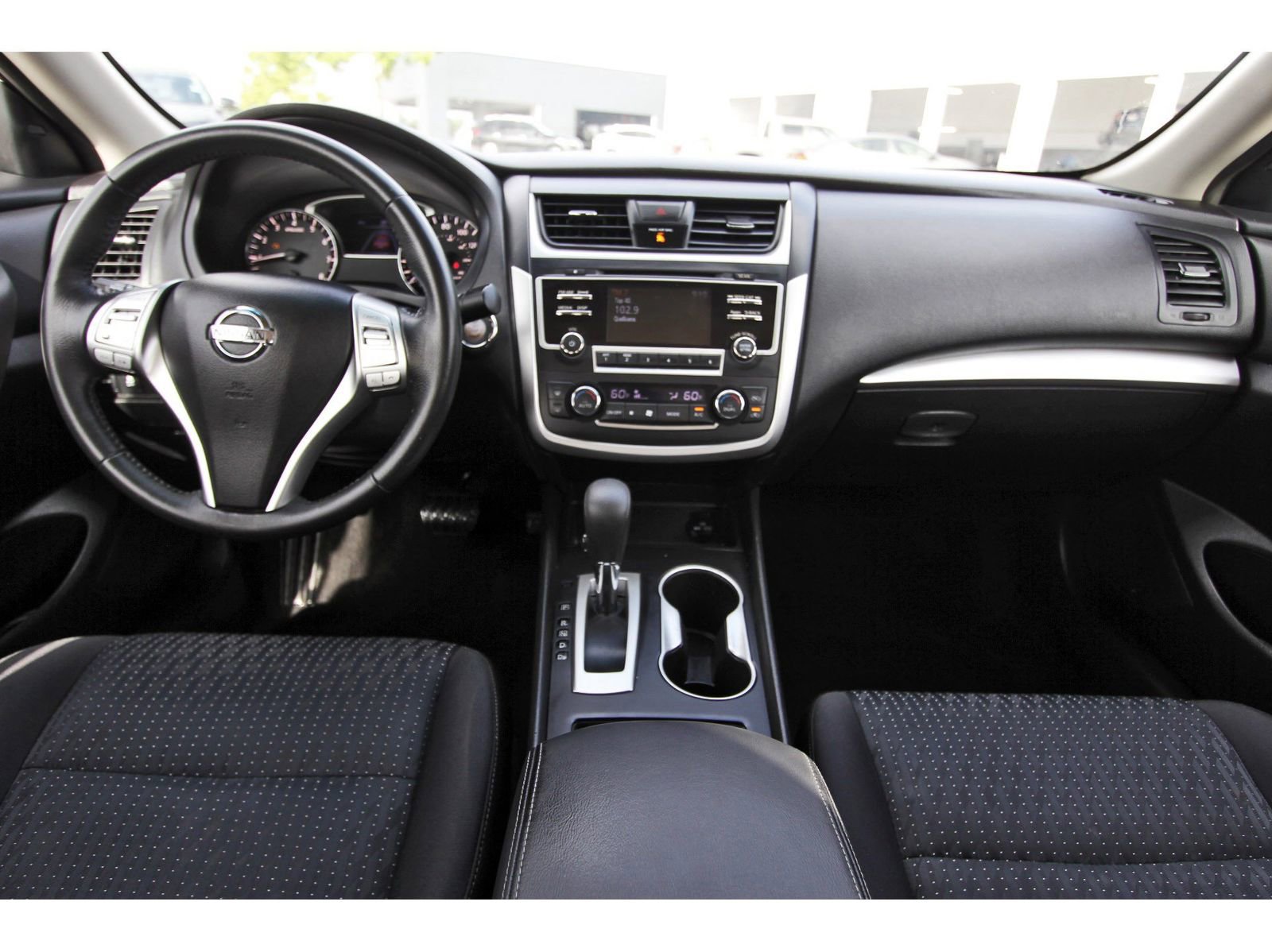 Used 2016 Nissan Altima 2.5 SV FWD image 12