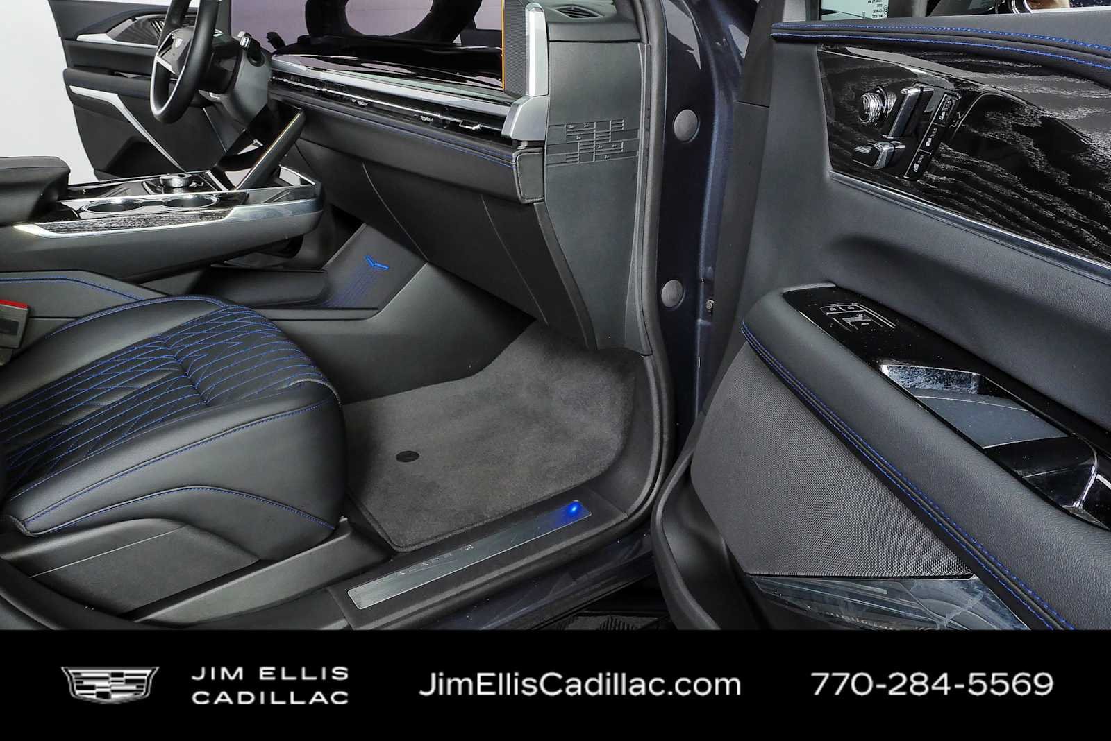 Used 2025 Cadillac Escalade IQ Sport 1 AWD/4WD image 25