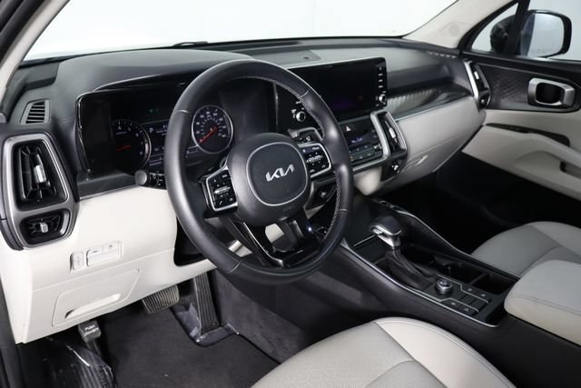 Used 2023 Kia Sorento S w/ Panoramic Sunroof Package FWD image 27