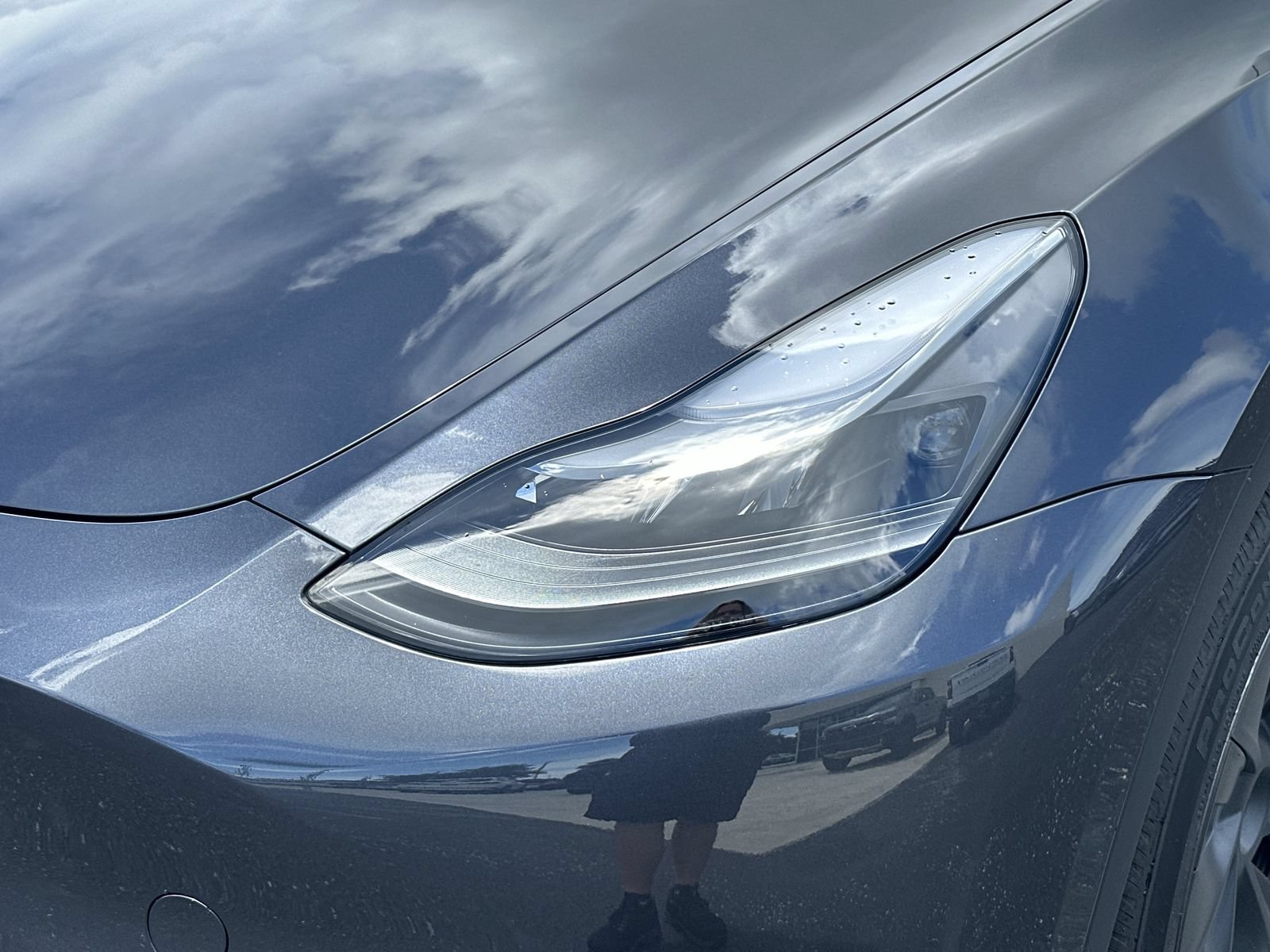 Used 2025 Tesla Model Y Long Range RWD image 11